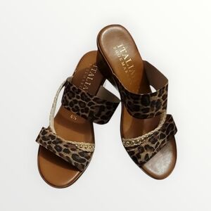 NEW Italian Shoemakers Leopard Print Heels